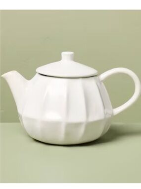 NWT 44 fl oz Stoneware Teapot Sour Cream - Hearth & Hand with Magnolia